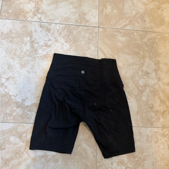 Lululemon Black align High-Waisted Shorts size 6 - Picture 2 of 3